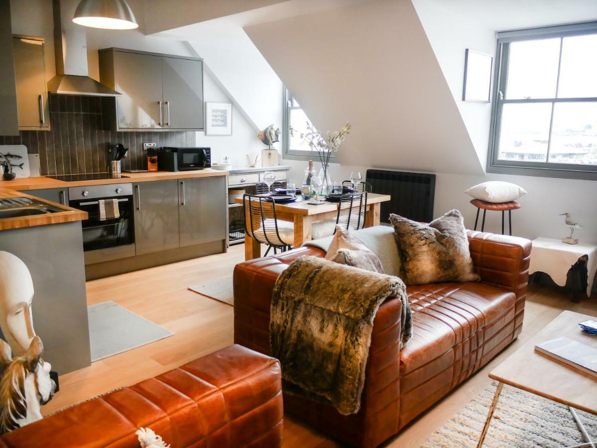 Padstow Escapes - Teyr Luxury Penthouse Apartment ภายนอก รูปภาพ